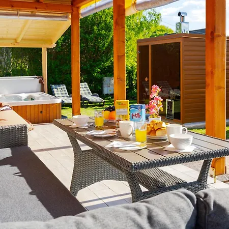 Hullam By Interhome Casa vacanze Balatonmáriafürdő