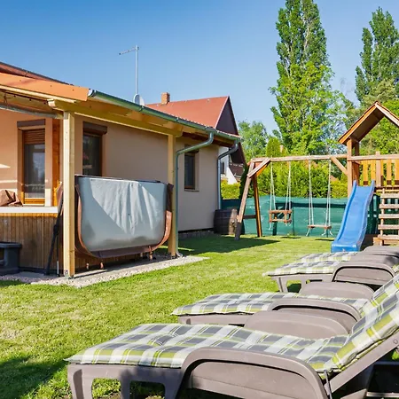 Hullam By Interhome
