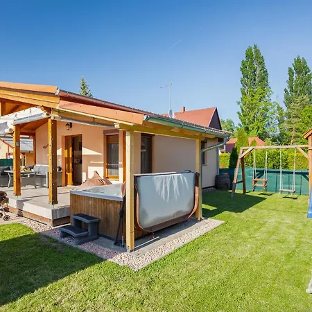 Hullam By Interhome