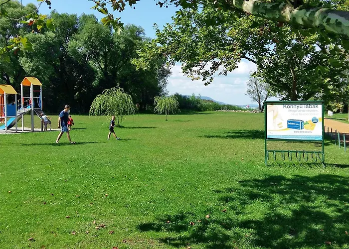 Hullam By Interhome Semesterbostad Balatonmáriafürdő
