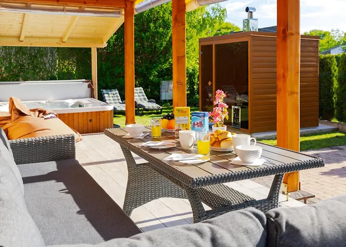 Hullam By Interhome Semesterbostad Balatonmáriafürdő